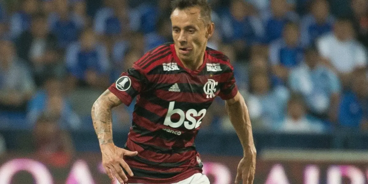 Lateral direito não quis voltar para o Flamengo
 