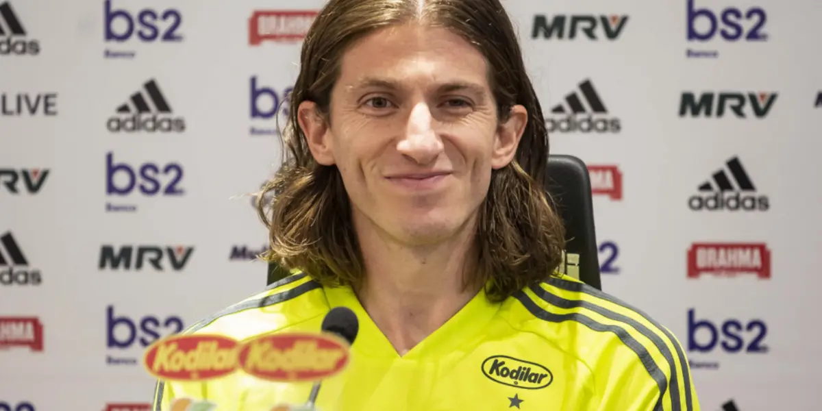 Lateral foi bicampeão da Libertadores da América e teve conversa com a diretoria