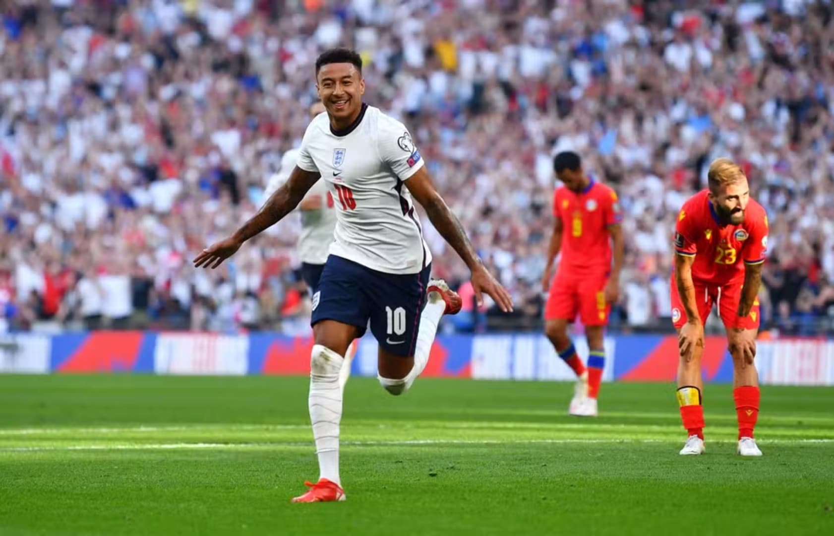Lingard comemora gol da Inglaterra sobre Andorra — Foto: REUTERS/Dylan Martinez