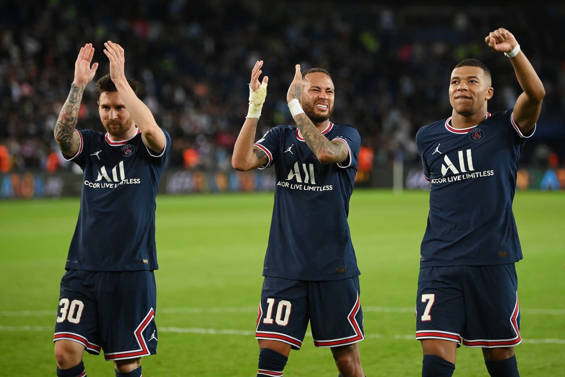 Lionel Messi participou das comemorações do tricampeonato mundial de futebol na Argentina