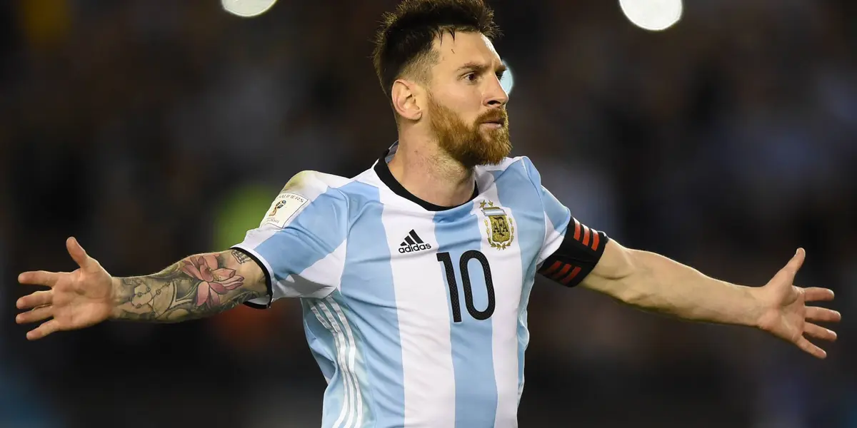 Lionel Messi recebia o maior salário do futebol mundial até sua saída do Barcelona, que foi confirmada nesta quinta-feira (5)