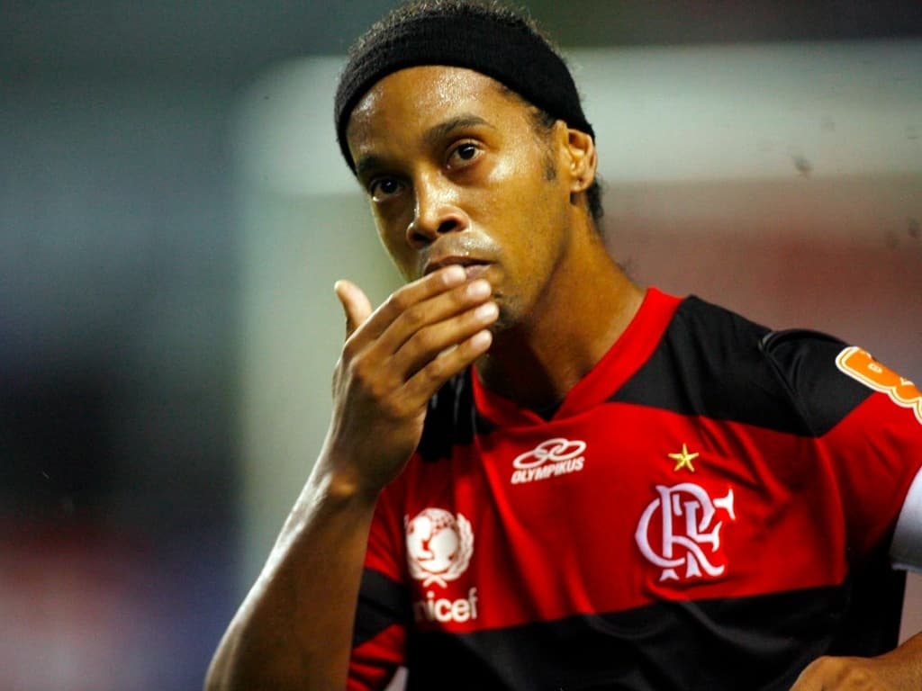 Lista de site brasileiro também tem um atleta do atual elenco entre os 50 primeiros