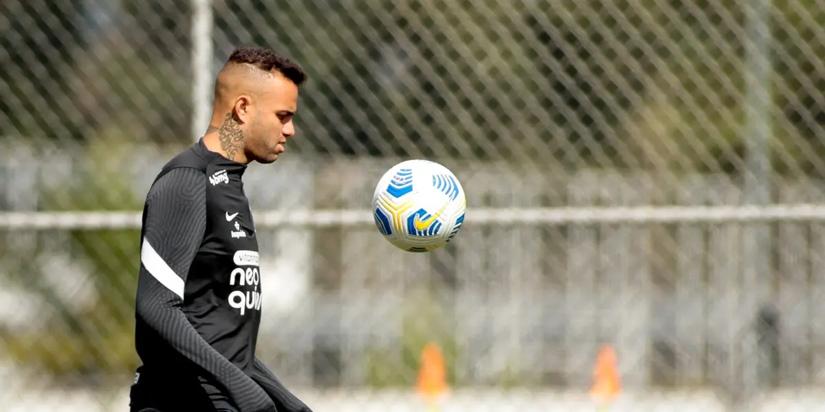 Luan perde totalmente seu espaço após Corinthians contratar os melhores jogadores do mercado e pode voltar ao Grêmio