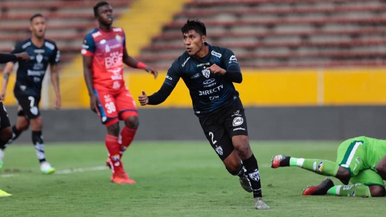Luis Segovia disse que foi procurado pelo Verdão e demonstra interesse em jogar no clube