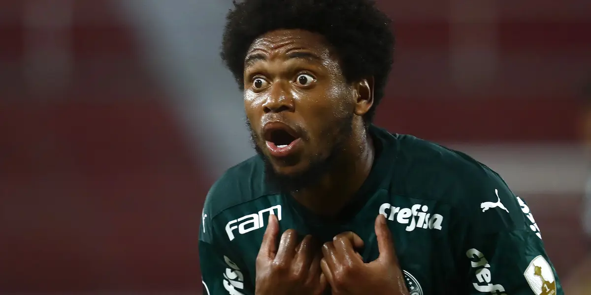 Luiz Adriano não está nos planos do clube e está liberado para procurar outra equipe