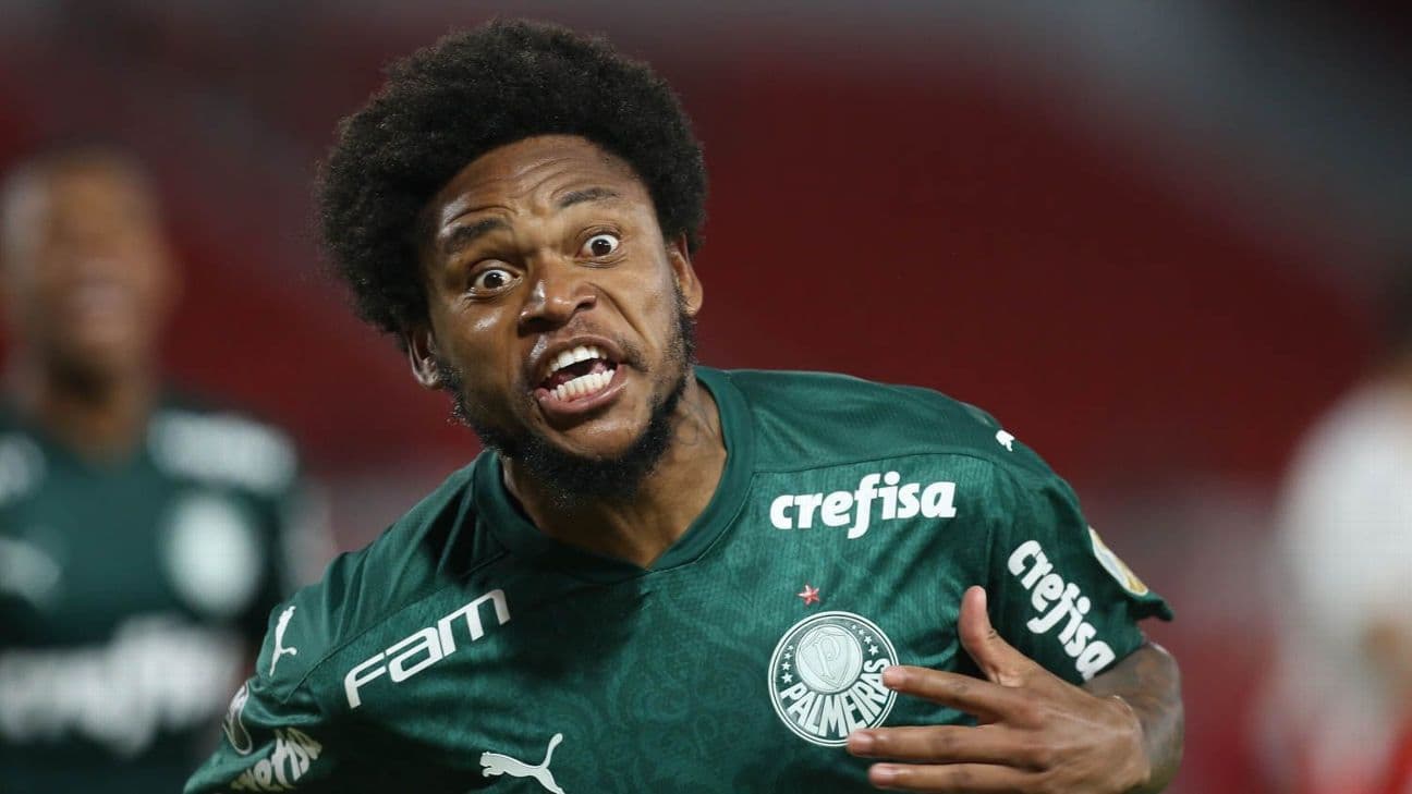 Luiz Adriano não está nos planos do Verdão e clube tenta arranjar destino para ele