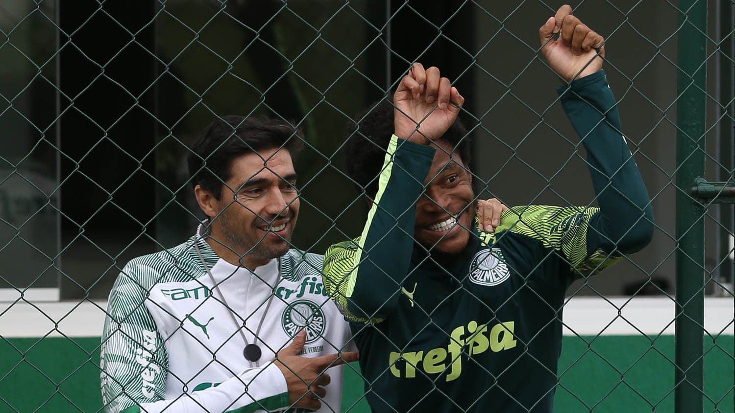 Luiz Adriano perdeu espaço no Palmeiras após lesão, polêmicas e chegada de Deyverson ao Verdão