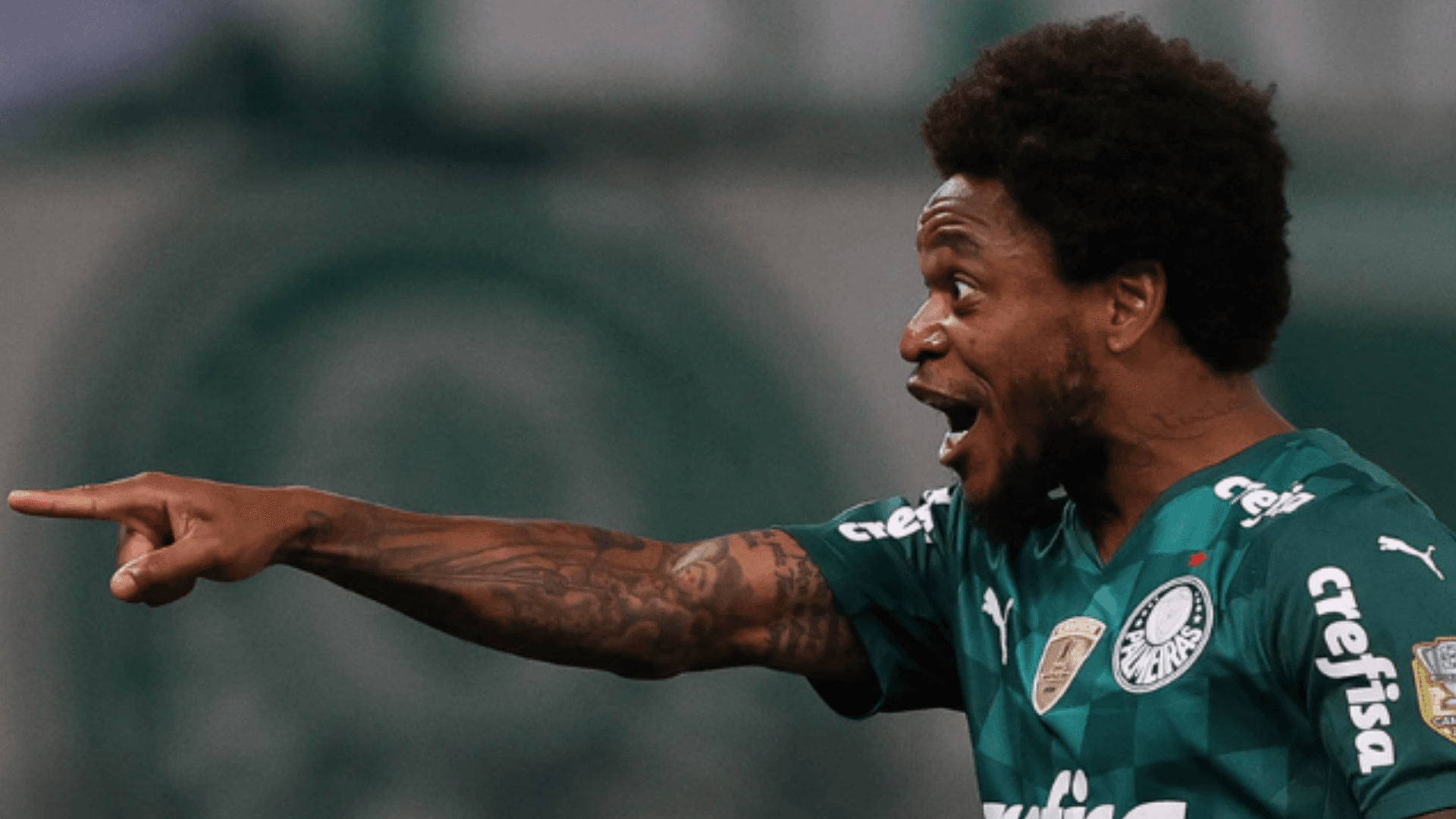Luiz Adriano recebe sondagem de clube brasileiro