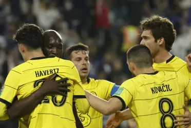 Lukaku aproveita falha da defesa e marca o gol da vitória dos Blues