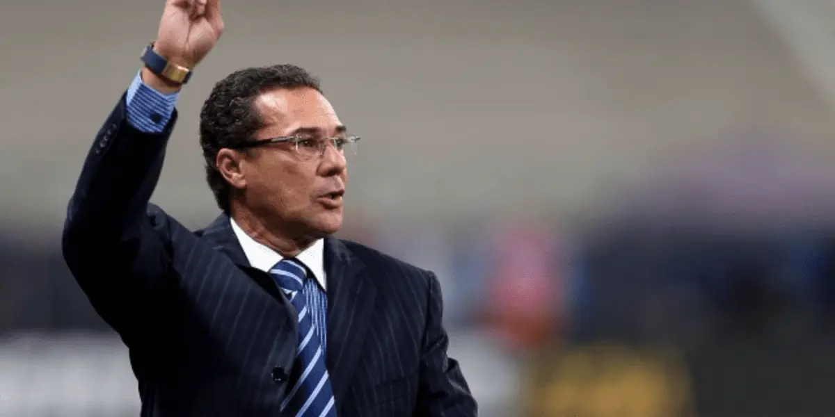 Luxa foi o antecessor do português no Verdão e foi campeão paulista em 2020