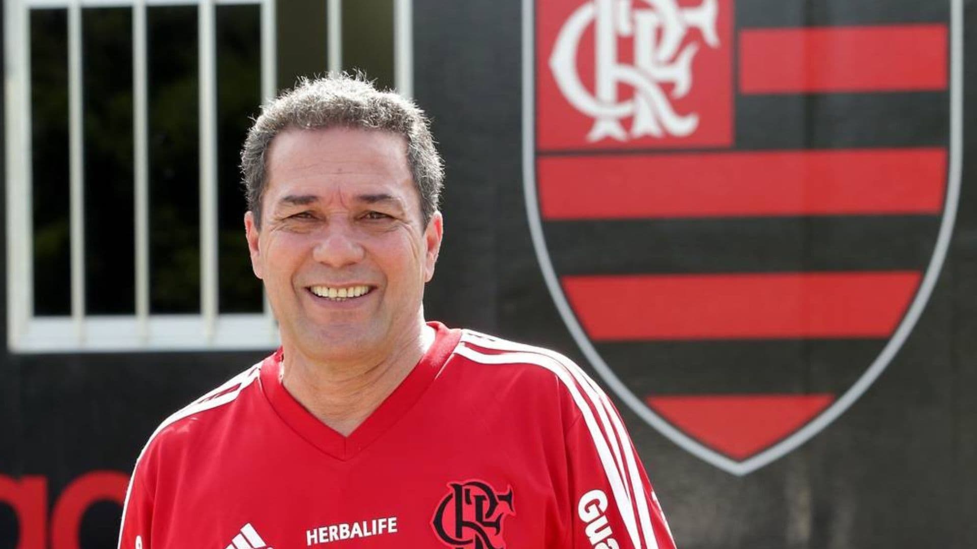 Luxemburgo marcou história no Flamengo se tornando um dos treinadores com mais passagens pela Gávea