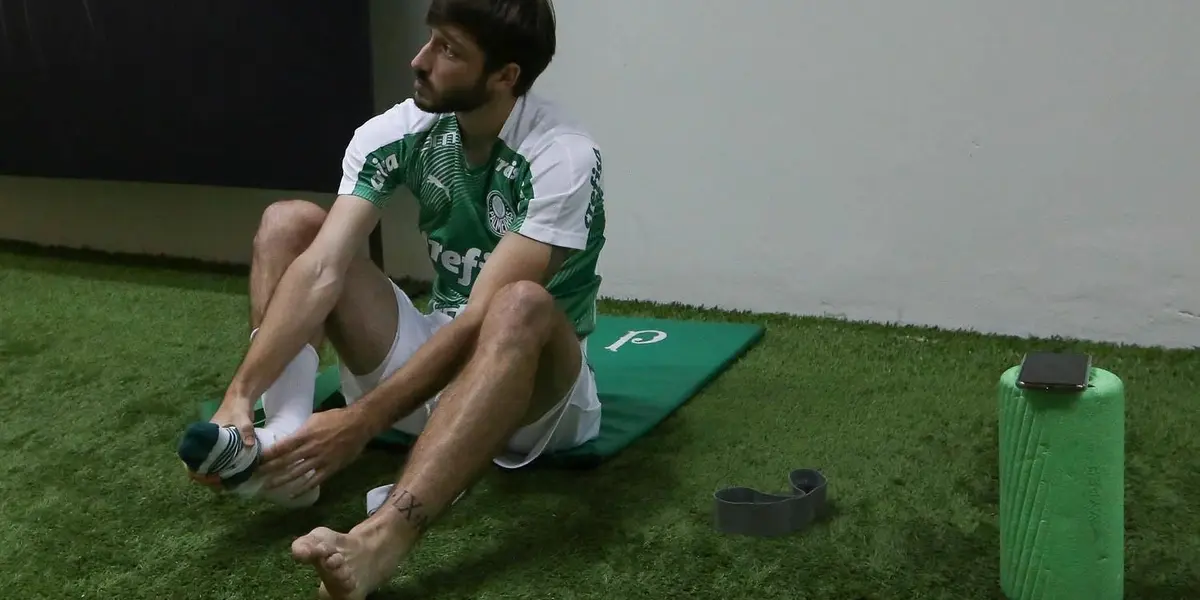 Matías Viña foi convocado pelo Uruguai para os jogos de junho