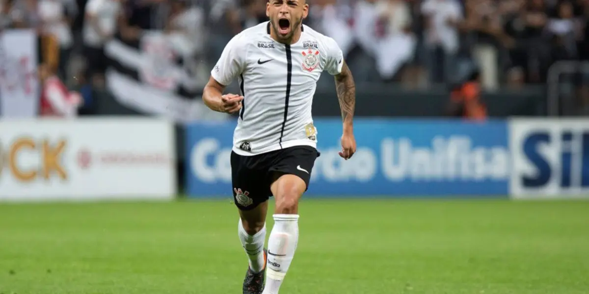 Maycon, jogador de 25 anos emprestado ao Corinthians pelo Shakhtar Donetsk, da Ucrânia, pode deixar o clube paulista durante a abertura