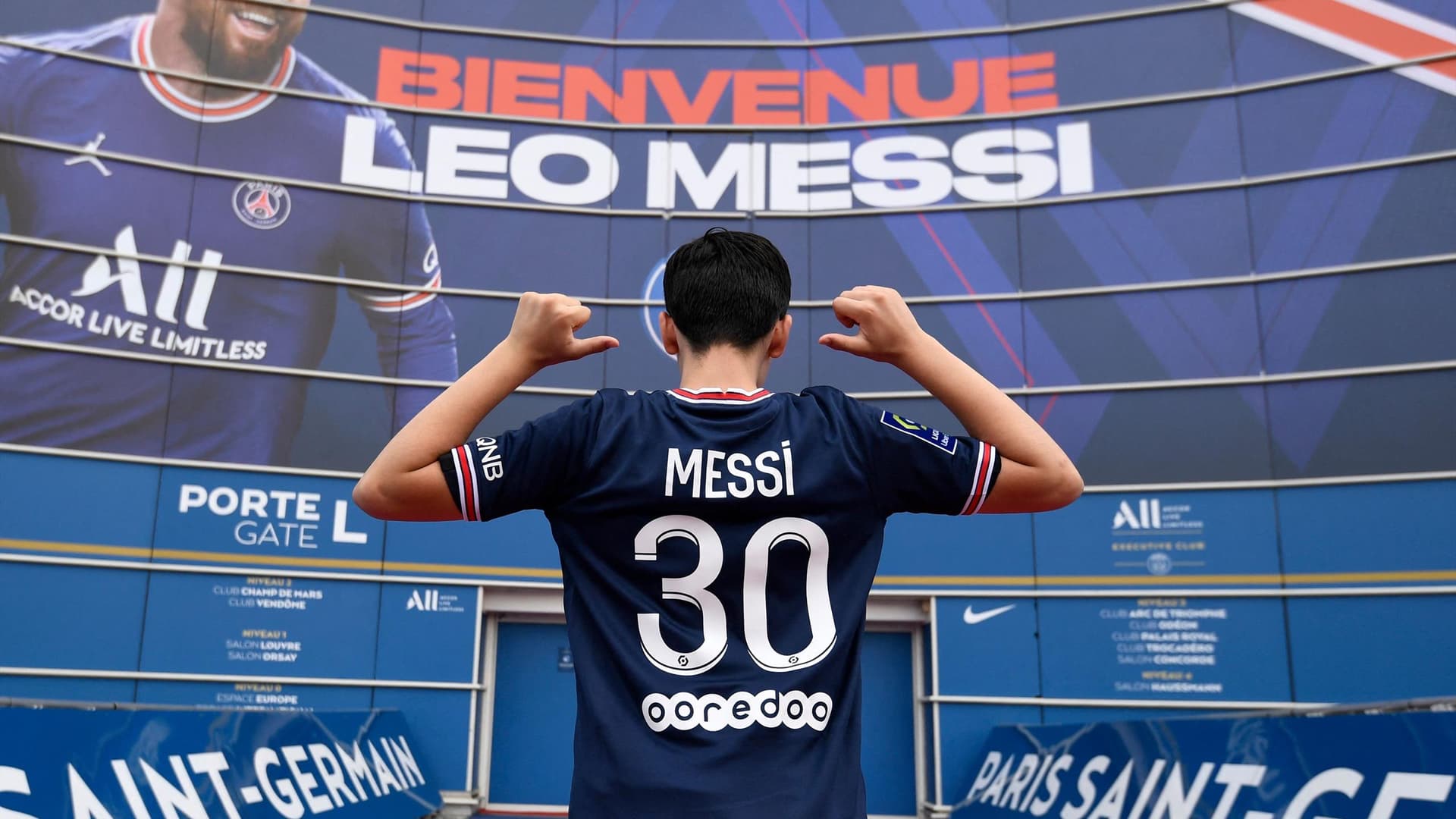 Mbappé comandou a festa na estreia de Lionel Messi com a camisa do PSG