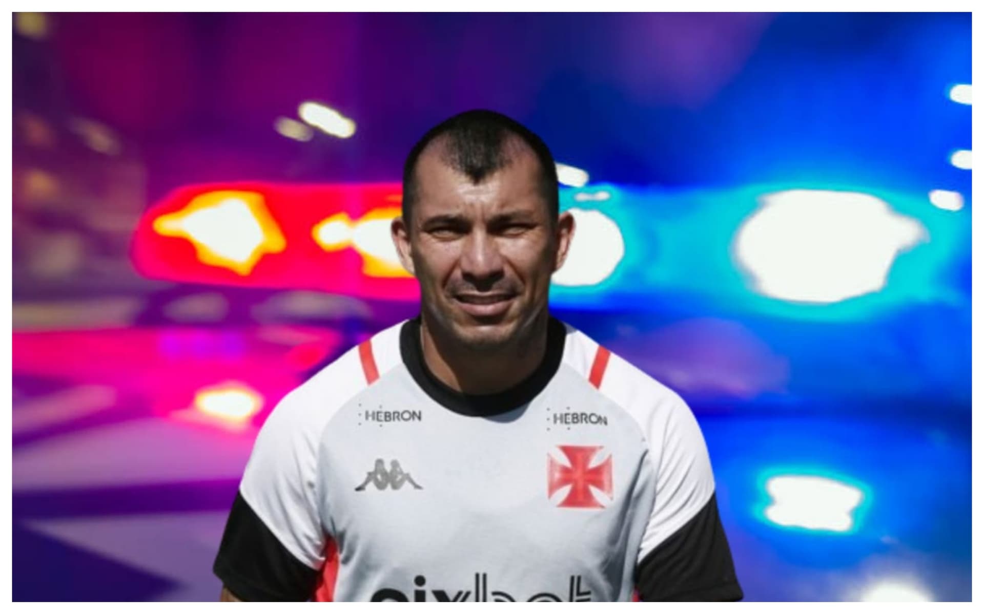 Medel com a camisa do Vasco da Gama