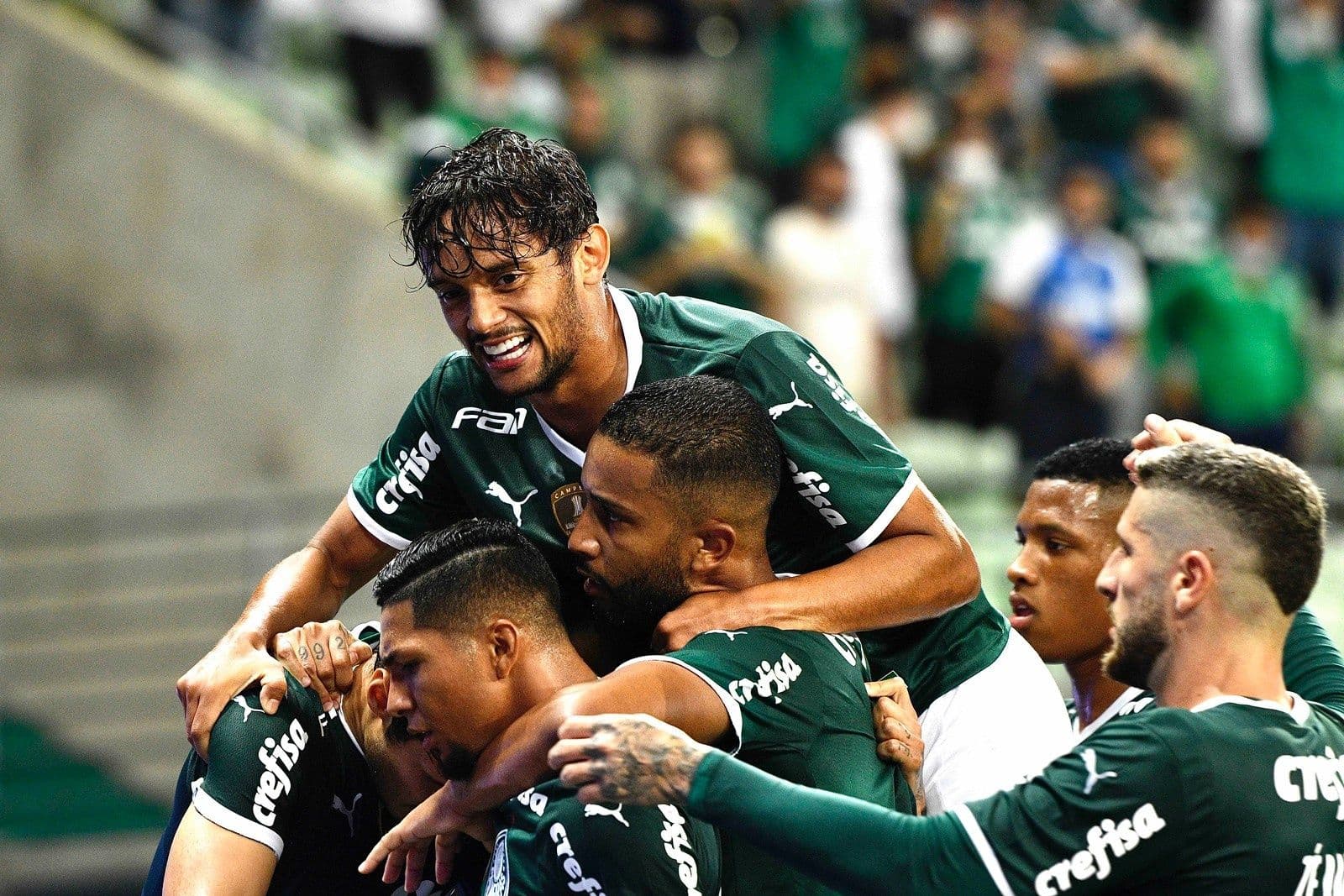 Meia não consegue recuperar bom futebol