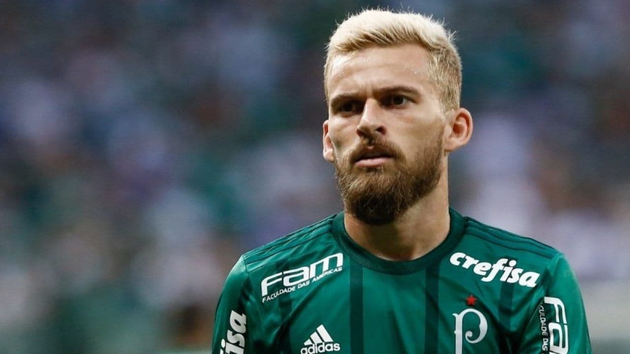 Meia não está nos planos do Verdão e pode deixar o clube de graça