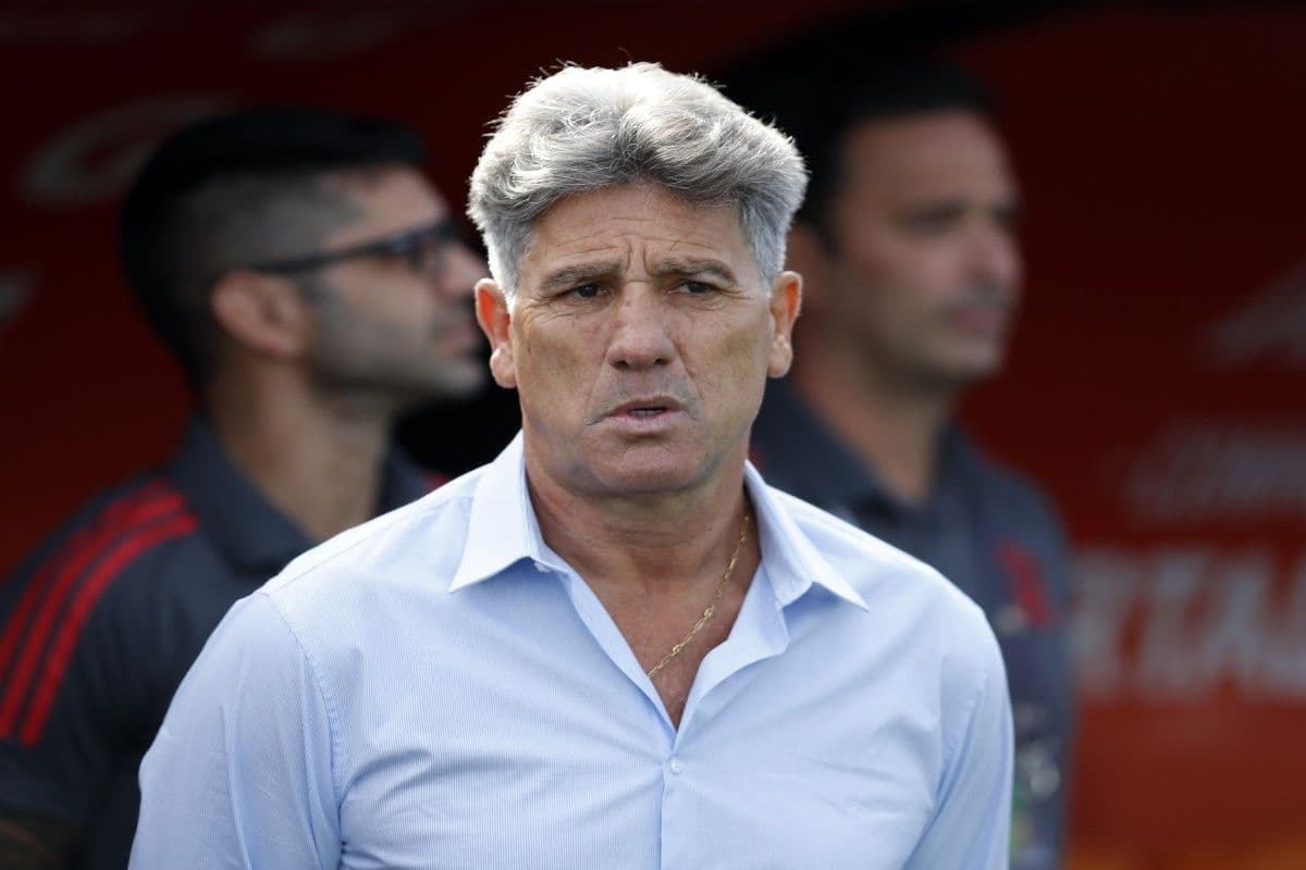Meia que pediu para sair do Grêmio e Renato se preocupa