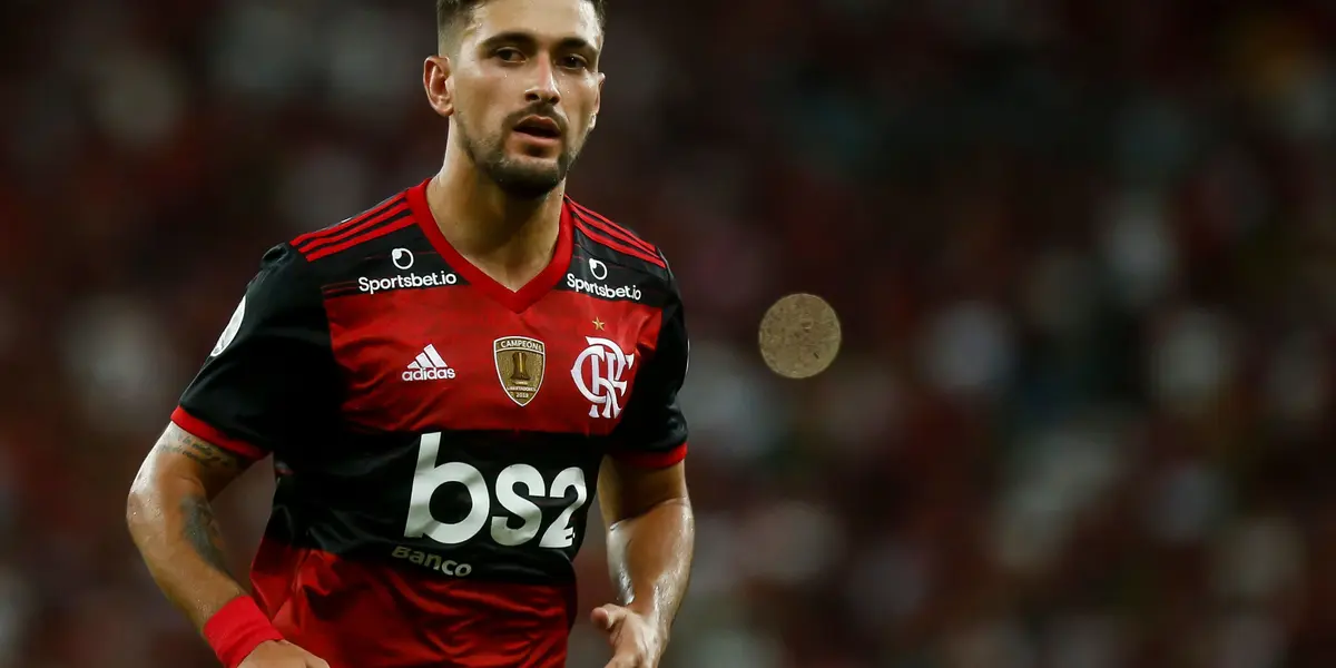 Meia uruguaio é vital para o sistema ofensivo rubro-negro