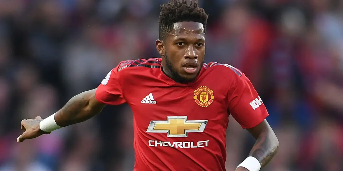 Meio-campista revelou em entrevista que planeja retornar ao futebol brasileiro e se declarou para dois gigantes