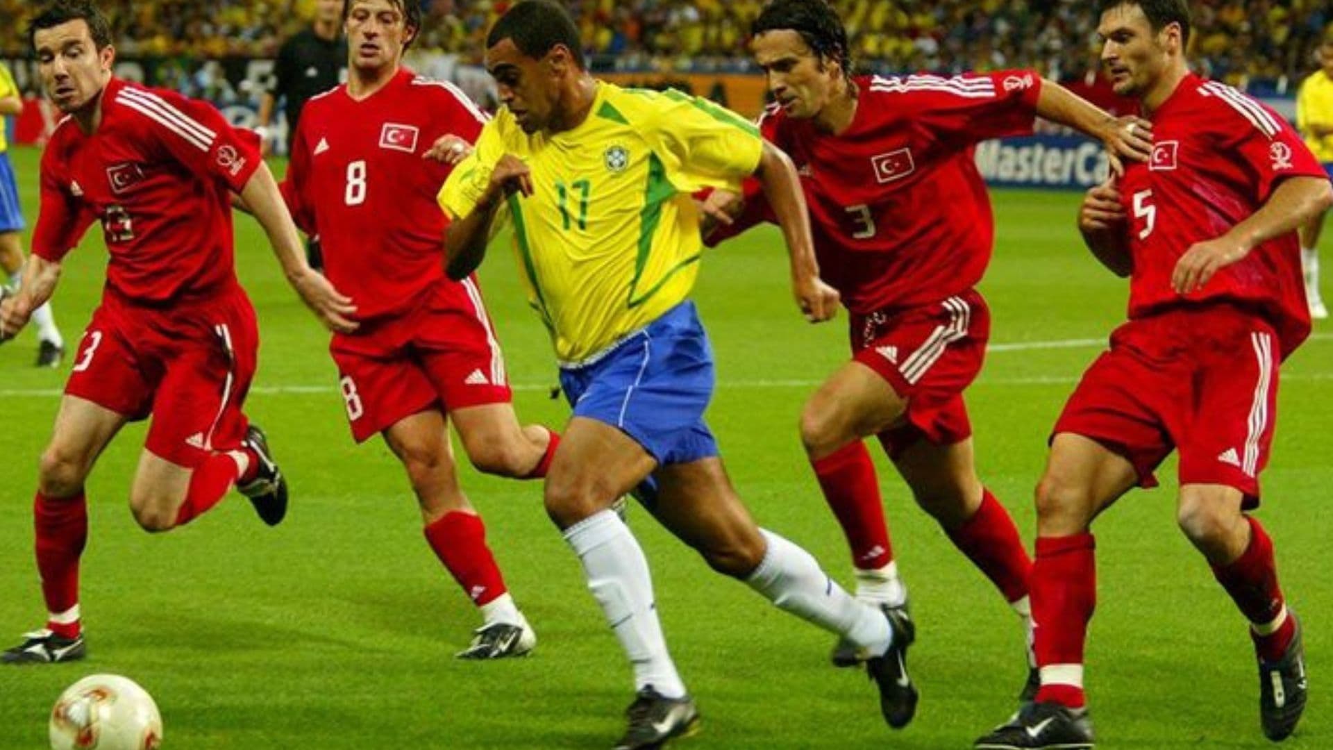 Meio-campo foi um dos destaques da campanha do pentacampeonato brasileiro de 2002
