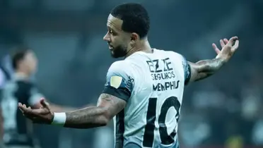 Memphis Depay em ação pelo Corinthians diante do Barcelona de Guayaquil Foto: Rebeca Schumacker / GocherImagery/Future Publishing via Getty Images