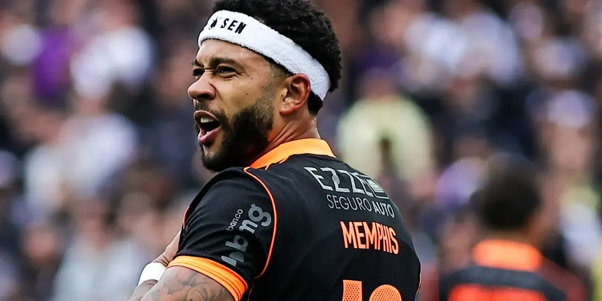 Memphis Depay em partida pelo Timão. Foto: Fabio Giannelli/AGIF