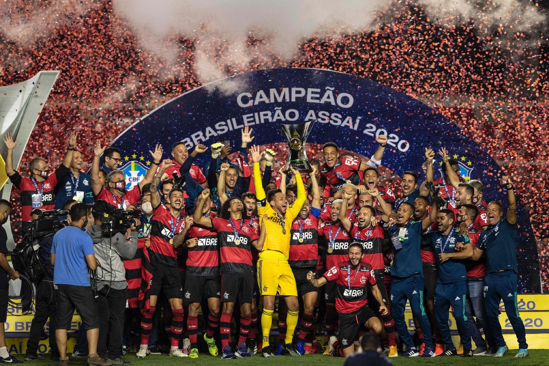 Mengão estreia contra o Palmeiras na busca do tricampeonato