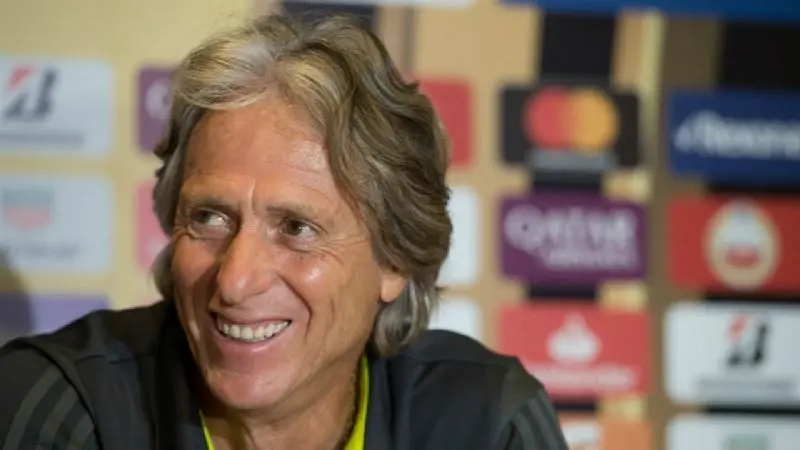 Mengão ganha seguidor ilustre e pretendente ao cargo