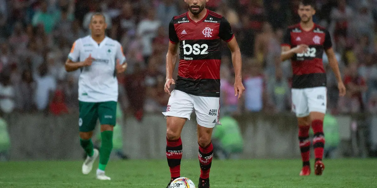 Mengão vai fechar compra de 50% dos direitos do volante pelos próximos 4 anos