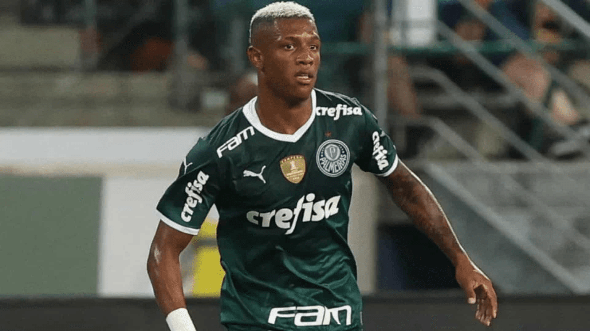 Mesmo com desempenho abaixo da média, Danilo vale mega fortuna