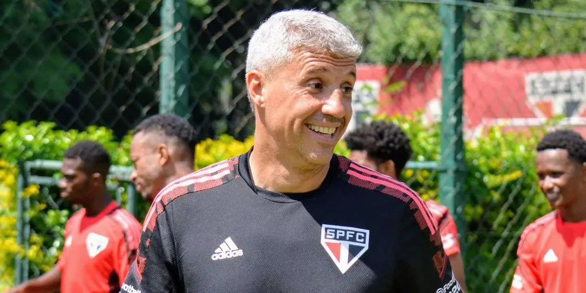 Mesmo com ótimo início, Crespo ainda não é unanimidade