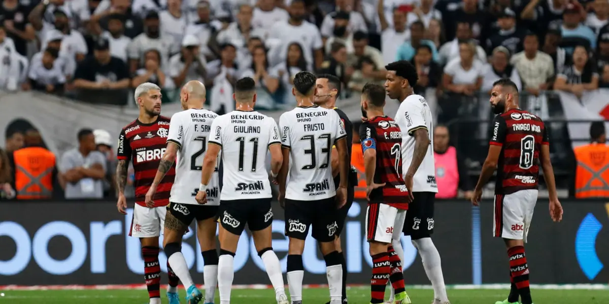 Mesmo com a vitória, jogador foi duramente criticado pela Fiel nas redes sociais