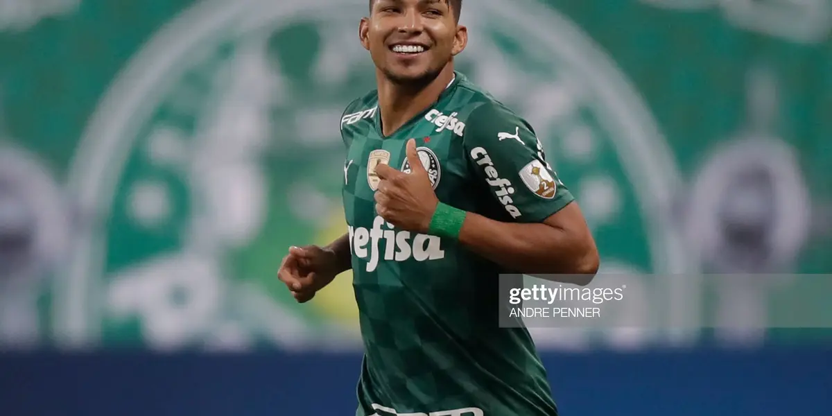 Mesmo contratando atacantes, Rony tem resolvido