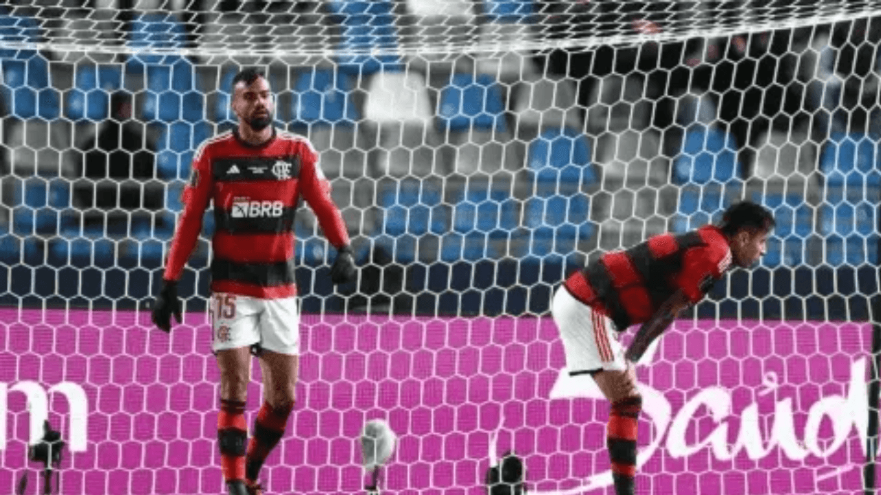 Mesmo sendo um "cria do Ninho", jogador tem arrancado diversas críticas dos torcedores rubro-negros