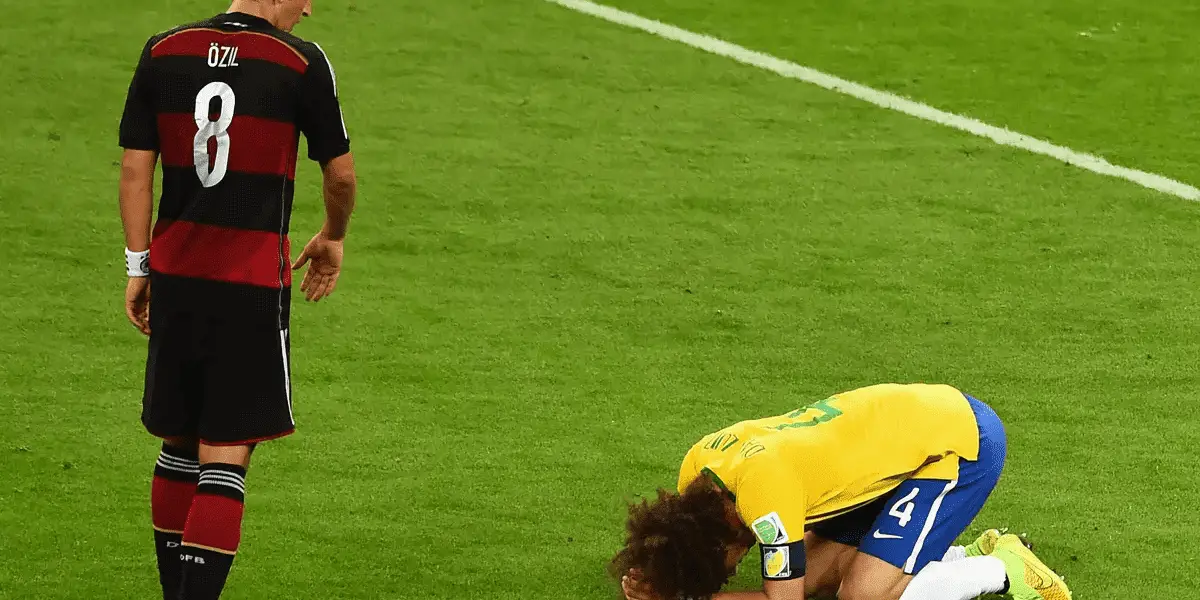 Mesut Özil, ex-Real Madrid e Seleção Alemã, anunciou a sua aposentadoria do futebol nesta quarta-feira