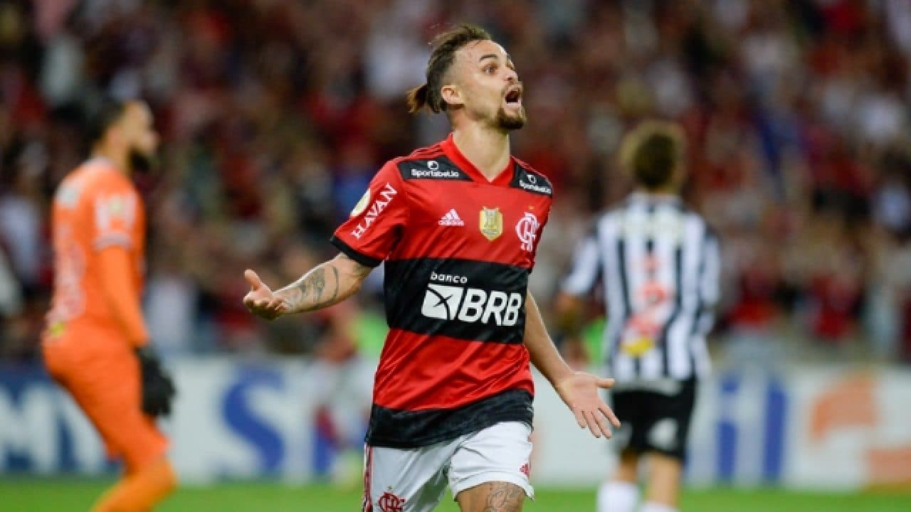 Michael choca torcedores do Flamengo ao revelar quando e o que fará após sua aposentadoria