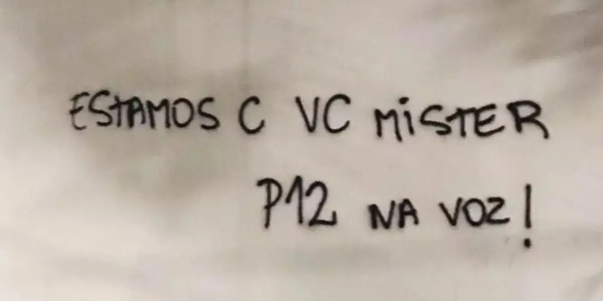 Muro do CT amanheceu pichado, mas o motivo não foi nenhuma cobrança