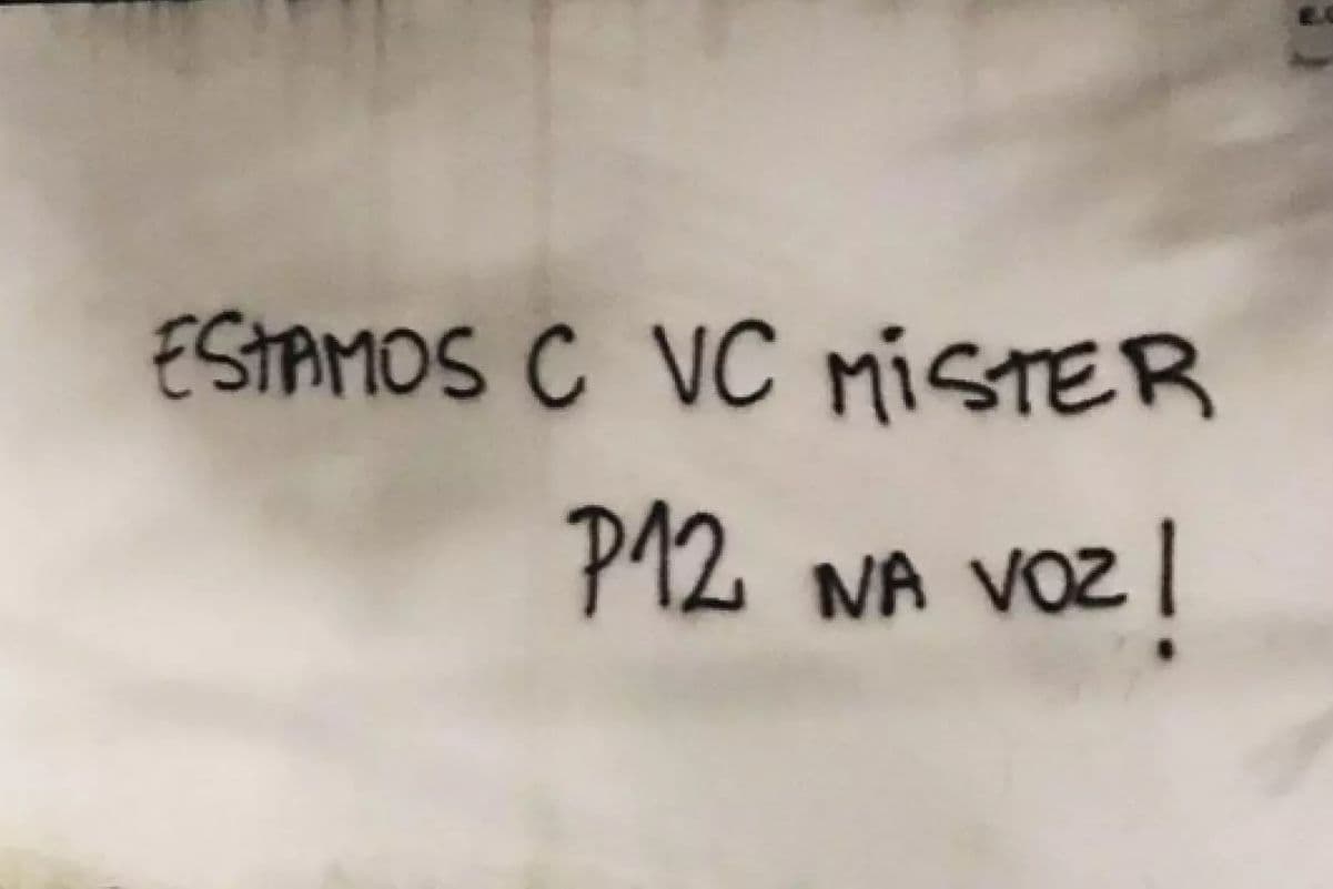 Muro do CT amanheceu pichado, mas o motivo não foi nenhuma cobrança
