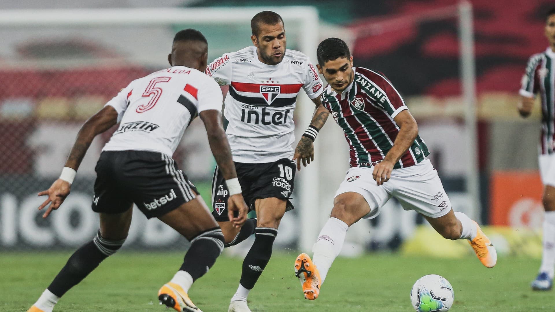 Na estreia de Tricolores, São Paulo e Fluminense estreiam pelo Brasileirão
