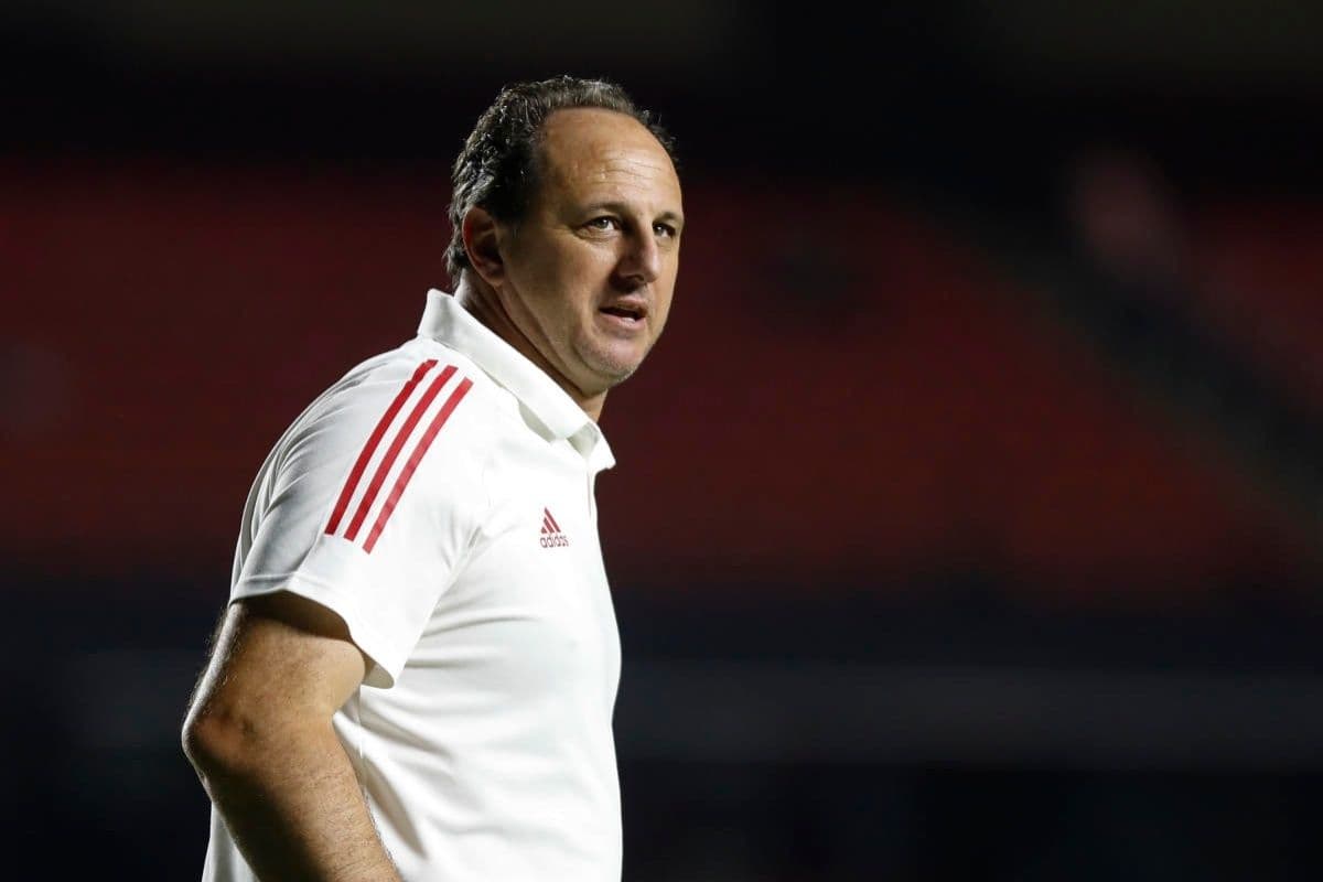 Na manhã desta terça-feira, o São Paulo anunciou a demissão de Rogério Ceni do cargo treinador de clube. A saída não foi surpresa