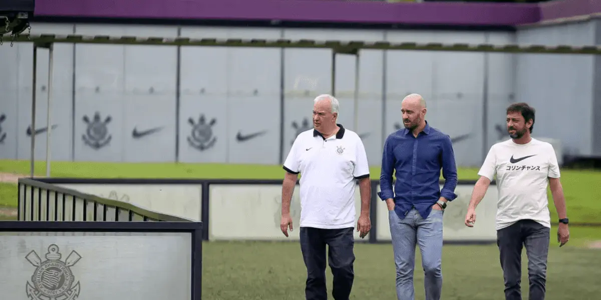 Na última sexta-feira, 17, membros de torcidas organizadas do Corinthians invadiram o CT da equipe para protestar