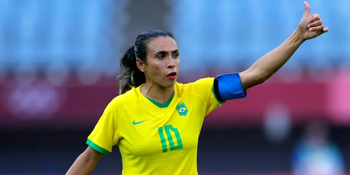 Na véspera do Natal, a melhor jogadora brasileira de todos os tempos mexeu com a Fiel