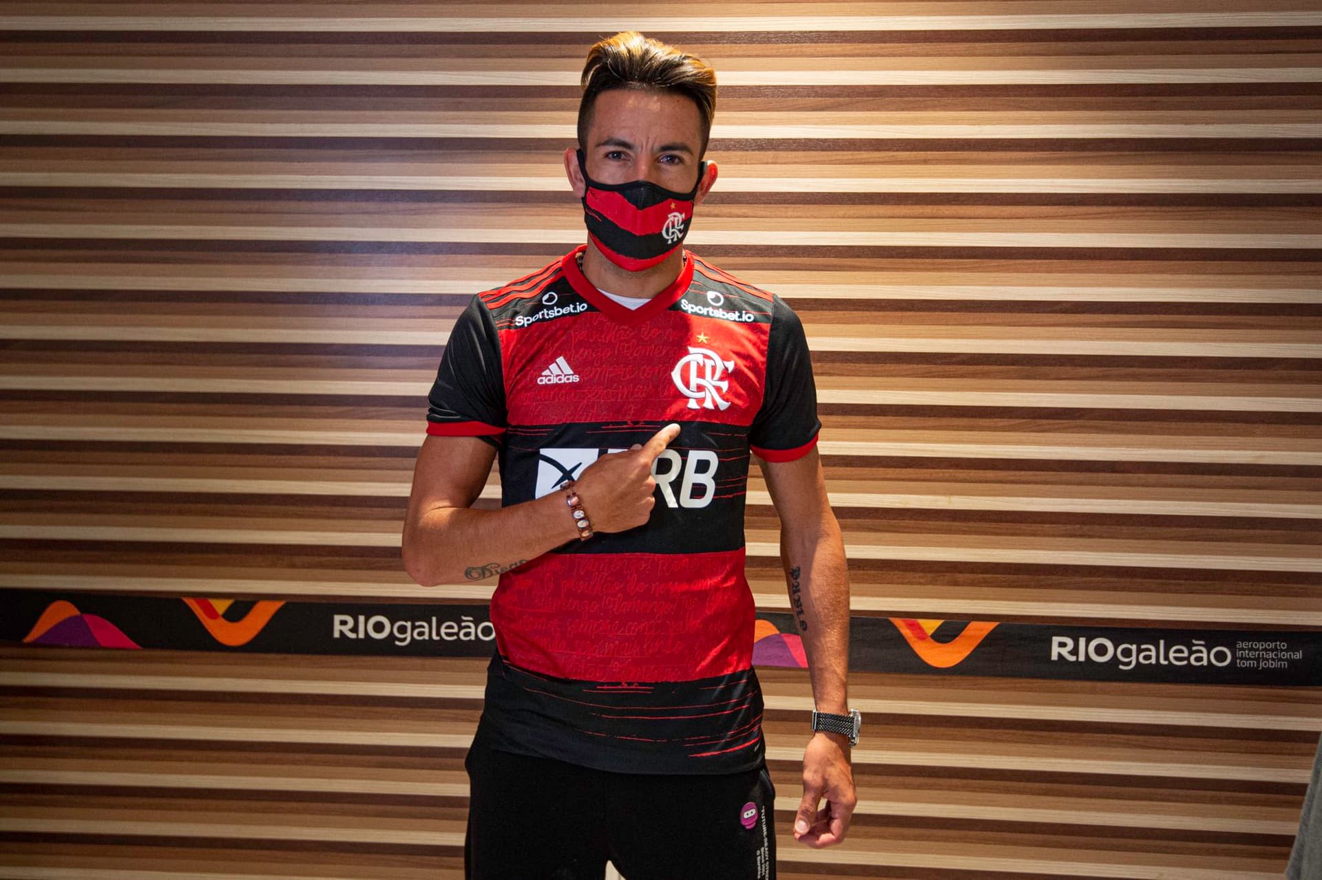 não seria considerado pelo técnico Paulo Sousa.