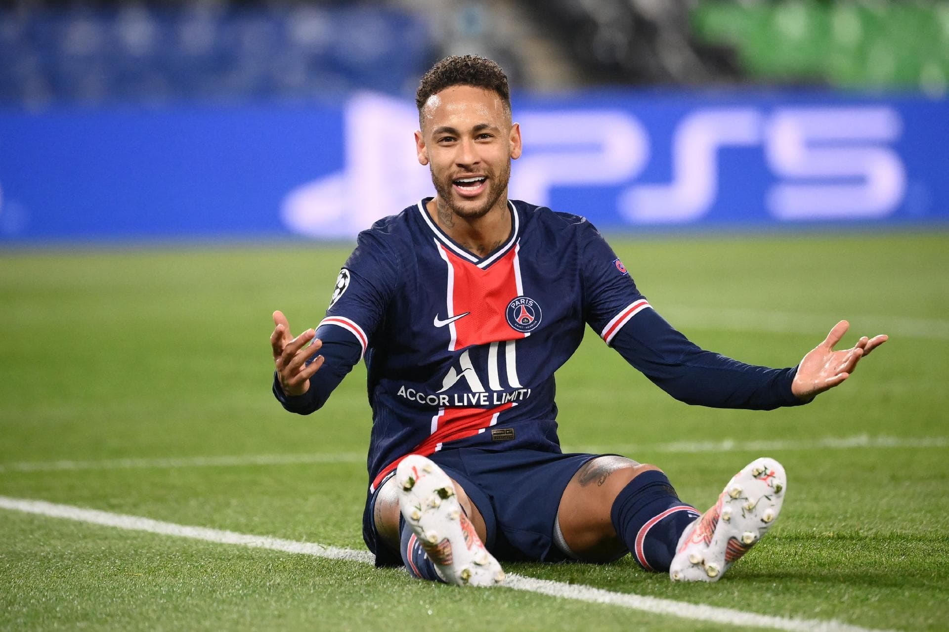 Neymar acumula fortuna em 12 anos de carreira