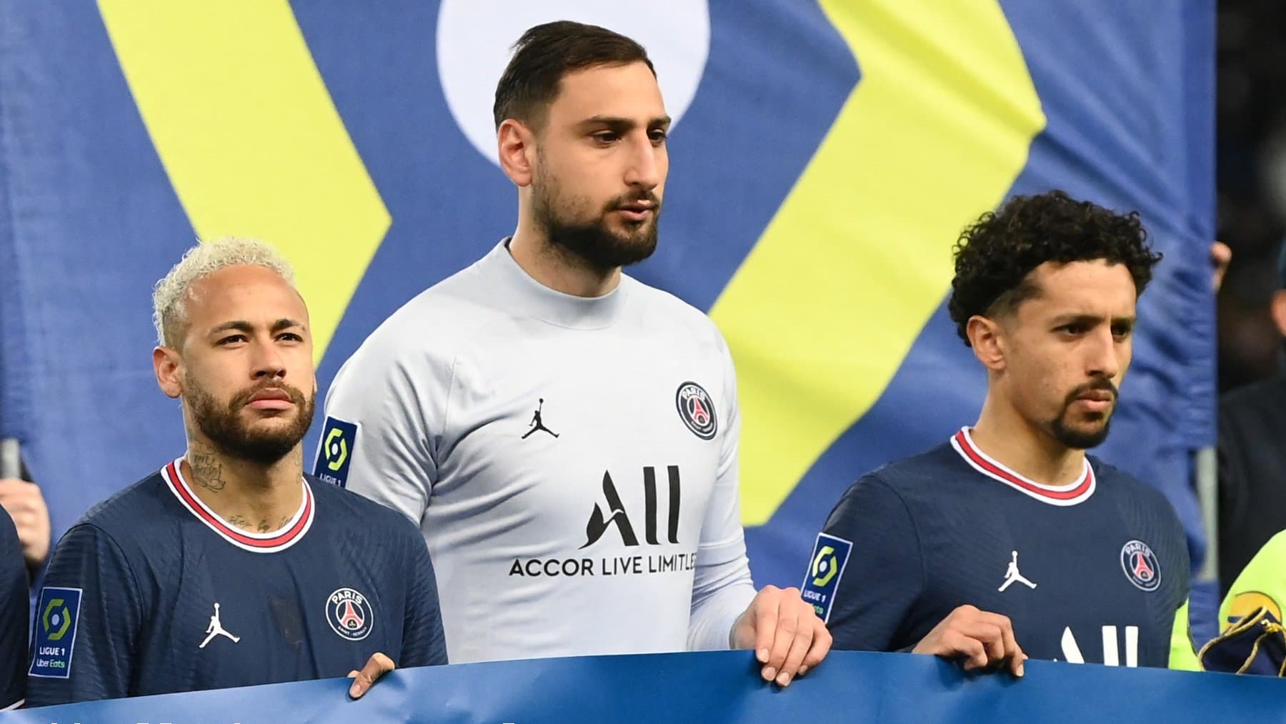 Neymar compartilhou o bate-papo do WhatsApp com Gianluigi Donnarumma nas redes sociais. Os jogadores negam um confronto após perder para o PSG na segunda rodada da Liga dos Campeões.