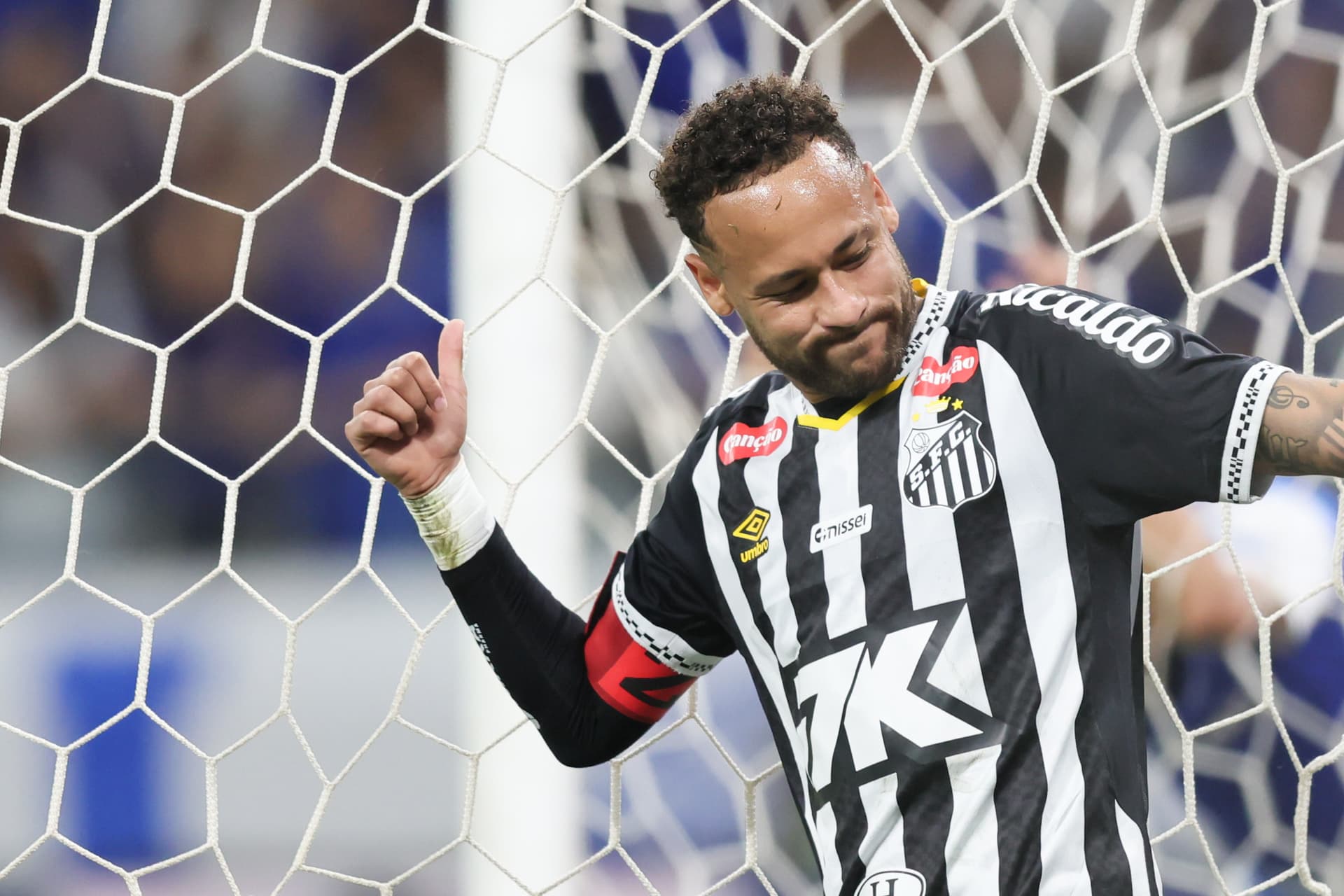 Neymar desabafou após empate contra o Corinthians. Foto: Marcello Zambrana/AGIF