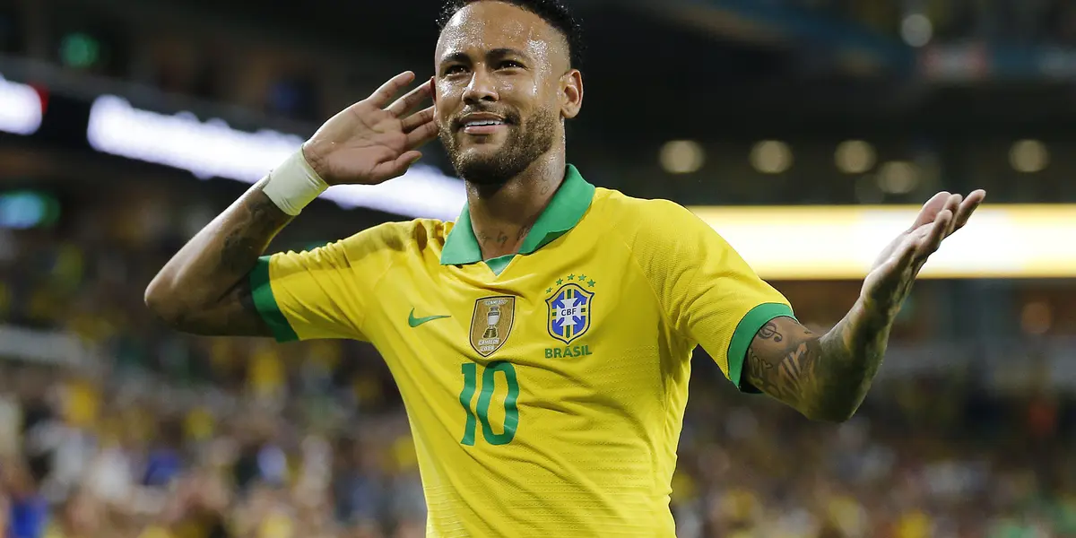 Neymar é o grande nome do futebol brasileiro atualmente