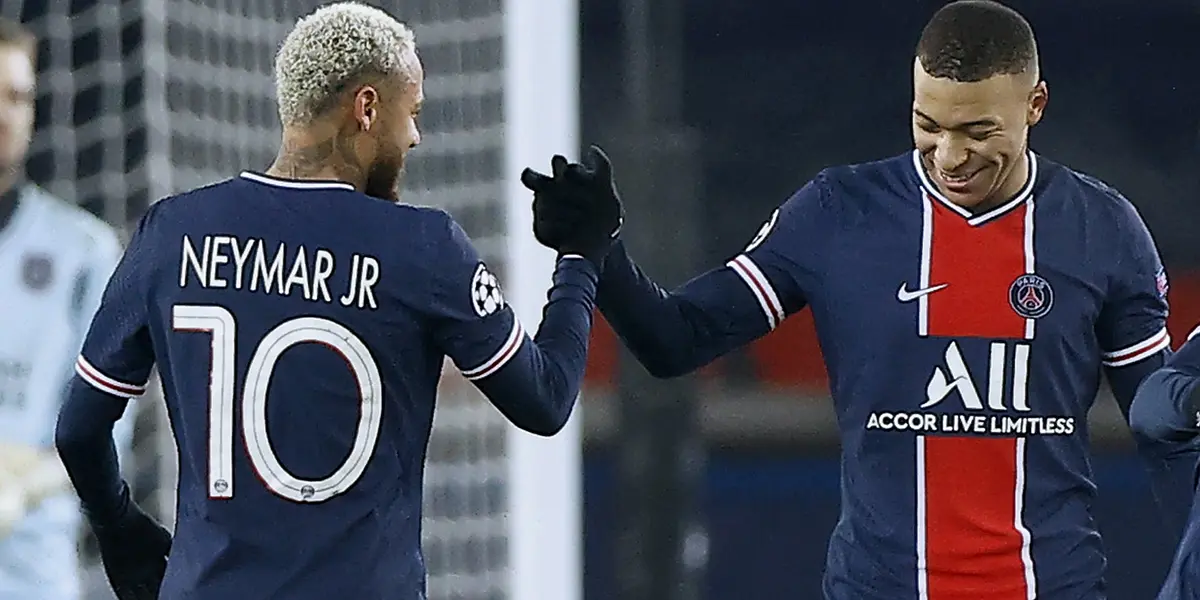 Neymar está em processo de recuperação da lesão, porém, isso não é impedimento para ele se divertir com Kylian Mbappé no Paris Saint-Germain