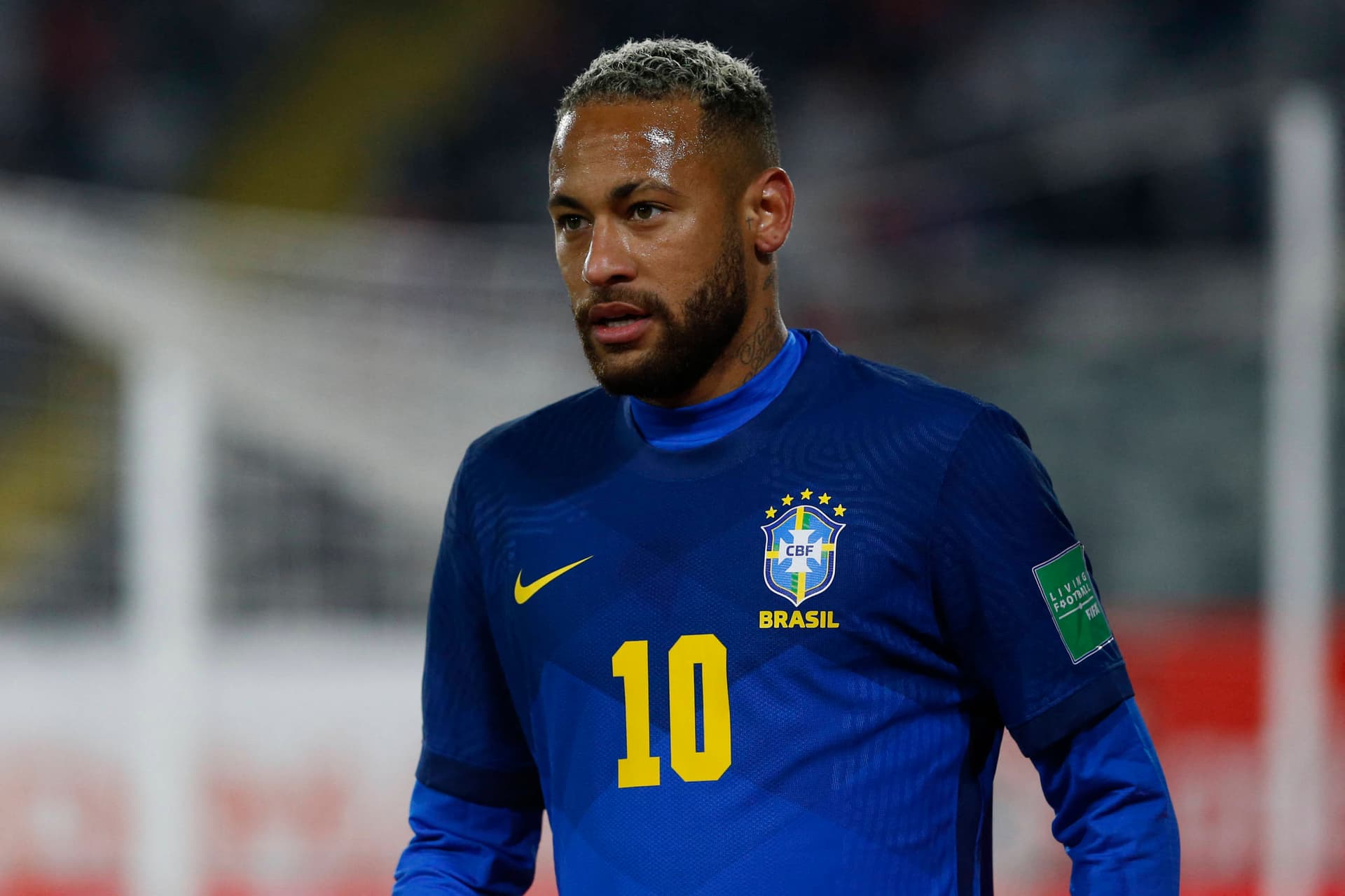 Neymar estaria em dieta especial para voltar a melhor forma física após férias que deixaram marcas no craque
